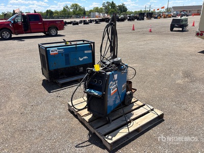 2009 Miller Millermatic 252 250 A MIG Electric Welder