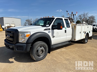 2016 Ford F-450 XL 4x4 Extended Cab Utility Truck