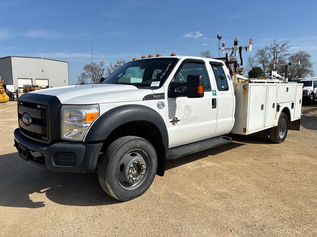2016 Ford F-450 XL 4x4 Extended Cab Utility Truck 2016 Ford F-450 XL 4x4 Extended Cab Utility Truck