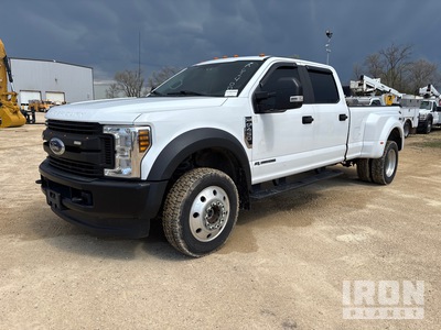 2019 Ford F-450 XL 4x4 Crew Cab Pickup