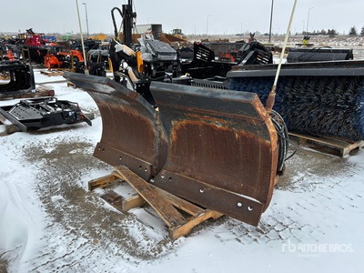 2012 Bobcat 72 in V-Blade Skid Steer Dozer