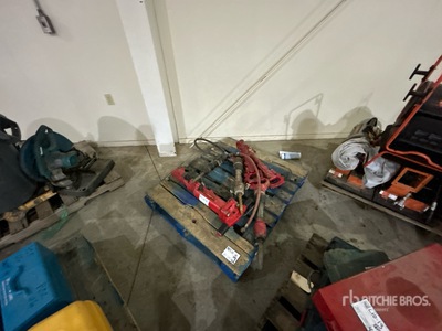 Quantity of (6) Triturador de demolicion