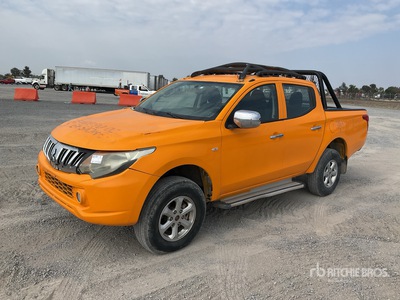 2016 Mitsubishi L200 4x4 Crew Cab Camioneta / Pickup