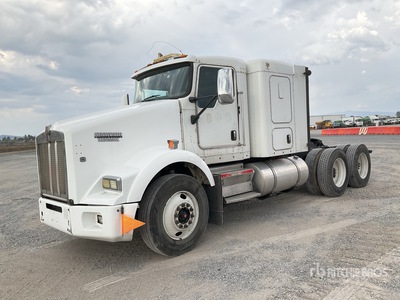 2013 Kenworth T800B 6x4 Tractocamion con Dormitorio / T/A Sleeper Truck Tractor