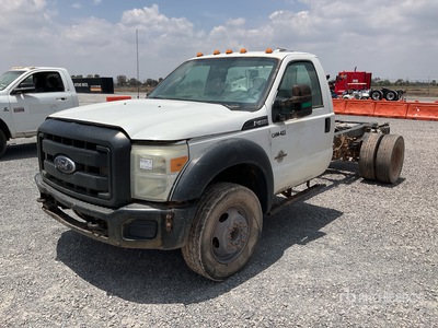 2014 Ford F-450 Camion Chasis Cabina (INOPERABLE) / Cab and Chassis (Inoperable)