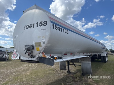 1996 Custom MC306 T/A Tankwagen Aanhangwagen