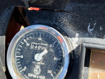 1985 International 784 4WD Tractor