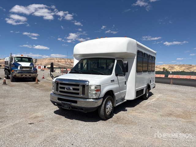 2009 Ford-SCTT E-450 4x2 21-Seat Mini Bus