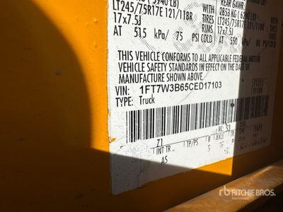 2012 Ford F-350 XL 4x4 Crew Cab Flatbed Truck