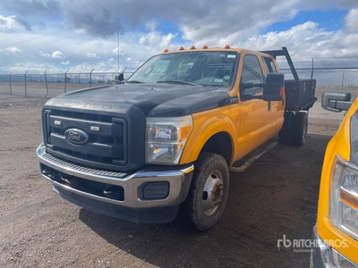 2012 Ford F-350 4x4 Crew Cab Flatbed Truck