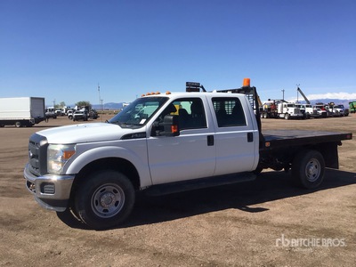 2013 Ford F-350 XL 4x4 Crew Cab 平台トラック
