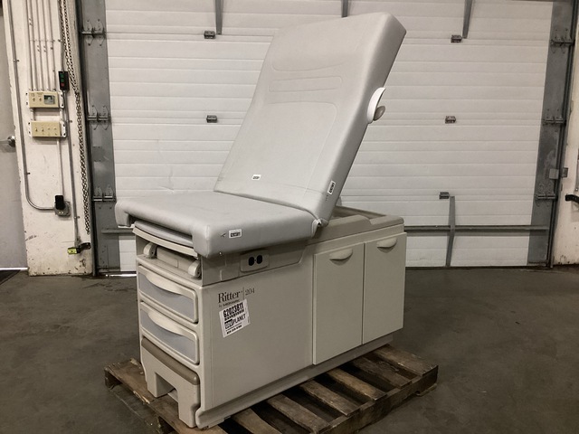 Midmark 204-003 Examination Table