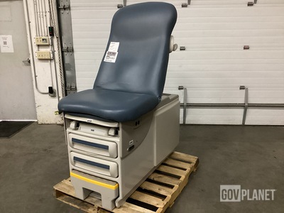 Midmark 604-001 Examination Table