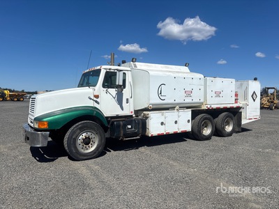 1997 International F-2674 6x4 Fuel and Lube Truck
