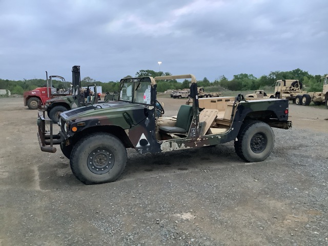 AM General M1097R1 HMMWV 4 Door w/Truck Body