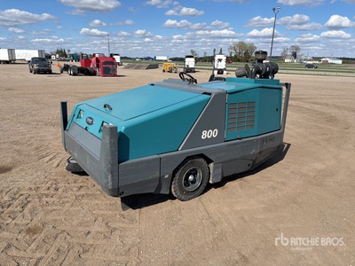 2017 Tennant 800 Ride-On Barredora