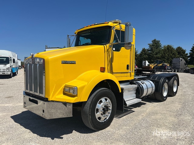 2014 Kenworth T800 6x4 T/A Day Cab Truck Tractor