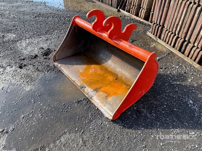 41 in Q/C Cleanup Excavator Bucket