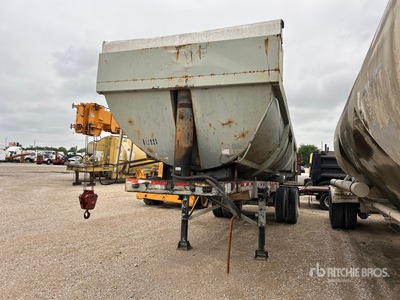 2010 Shop 28 ft T/A End Dump Trailer