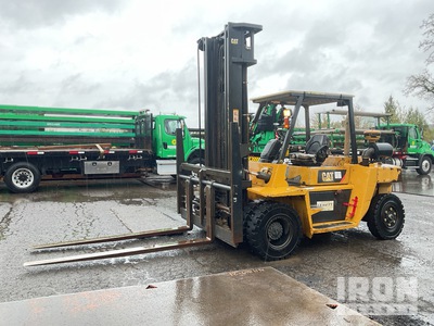 2012 Cat DP70E Pneumatic Tire Chariot Élévateur