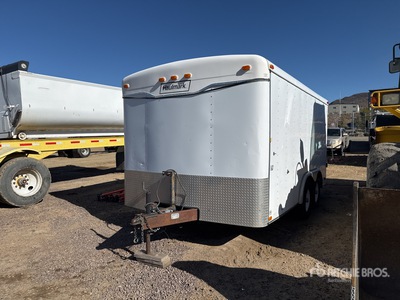 1998 Hallmark G814B2-102 14 ft T/A Remolque Cerrado