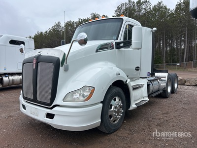 2014 Kenworth T680 6x4 Cabeza Tractora Cabina Corta (Inoperable)