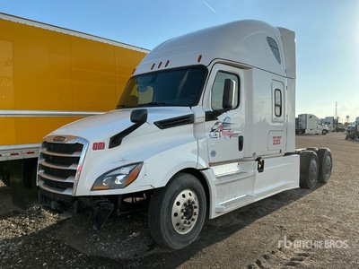 2020 Freightliner Cascadia 126 6x4 T/A Sleeper Truck Tractor