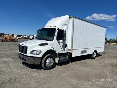 2014 Freightliner M2 106 4x2 バントラック
