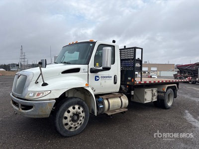 2019 International MV607 4x2 Hooklift Truck