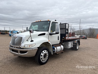 2019 International MV607 4x2 フックトラック