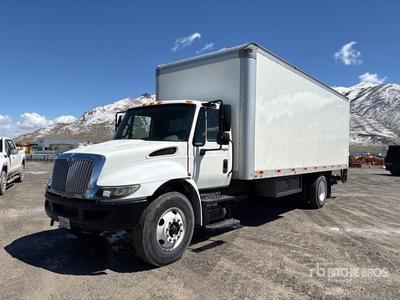 2011 International 4300 4x2 Kastenwägen