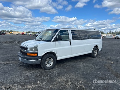 2012 Chevrolet Express G3500 14 Personentransport-Kombi