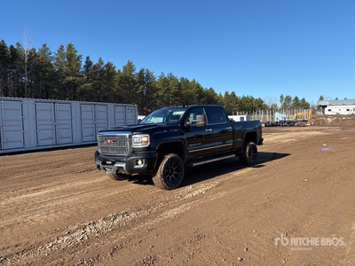 2018 GMC Sierra 2500HD Denali 4x4 Crew Cab Pickup