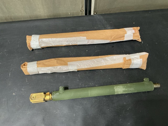 (3) Kalmar A354550100 Linear Actuating Cylinder Assemblies