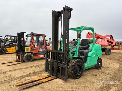 Mitsubishi FG50NT 5000 kg Cushion Tire Heftruck