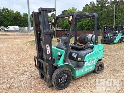 2020 Mitsubishi FG25N 4950 lb Pneumatic Tire Chariot Élévateur