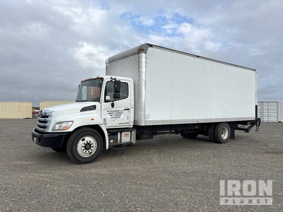 2016 Hino 268 4x2 Camion fourgon