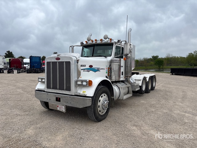 2007 Peterbilt 379 8x4 Tri/A Day Cab Truck Tractor