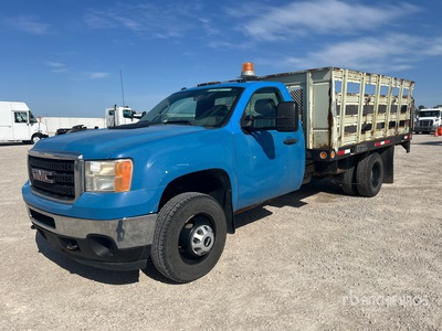 2012 GMC Sierra 3500HD 4x2 Flatbed Truck