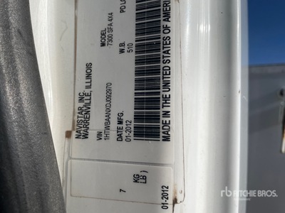 2013 International 7300 Digger Derrick Truck