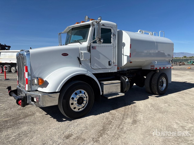 2013 Peterbilt 365 2000 gal 4x2 Water Truck