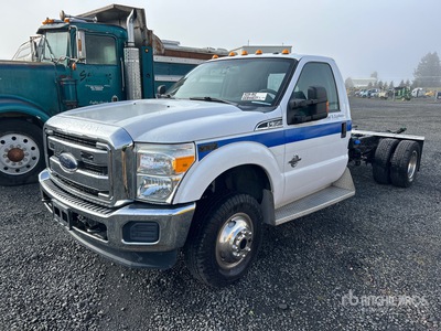 2016 Ford F-350 XLT 4x4 Cab and Chassis (Inoperable)