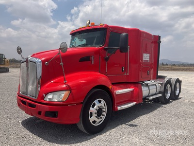 2017 Kenworth T660 6x4 Tractocamion con Dormitorio / T/A Sleeper Truck Tractor