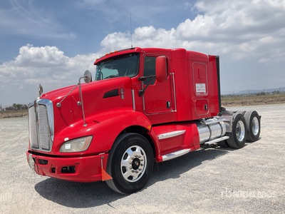 2017 Kenworth T660 6x4 Tractocamion con Dormitorio / T/A Sleeper Truck Tractor