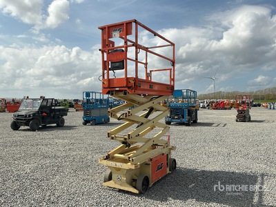 2015 JLG 6RS Electric Scissor Lift