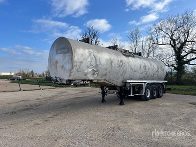 1986 Fruehauf T34T Semi-Remorque citerne A Bitume 3 Essieux Asphalt Tank Trailer