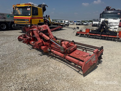 2001 Pegoraro WL4700 Herse plieuse