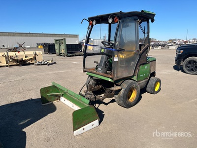 2007 John Deere 1565 جرار بلدي (Inoperable)