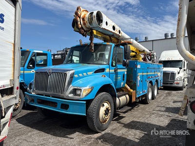 Altec AM55E 56 ft on 2007 International 7400 6x4 شاحنة منصة مرفوعة (Inoperable)