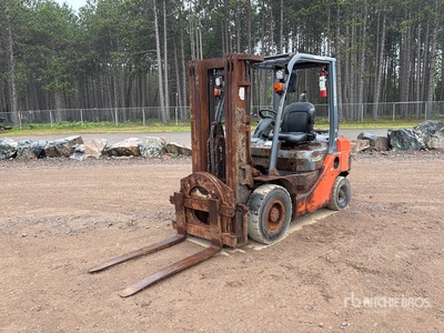 2019 Toyota 8FDU25 5000 lb Carretilla Elevadora